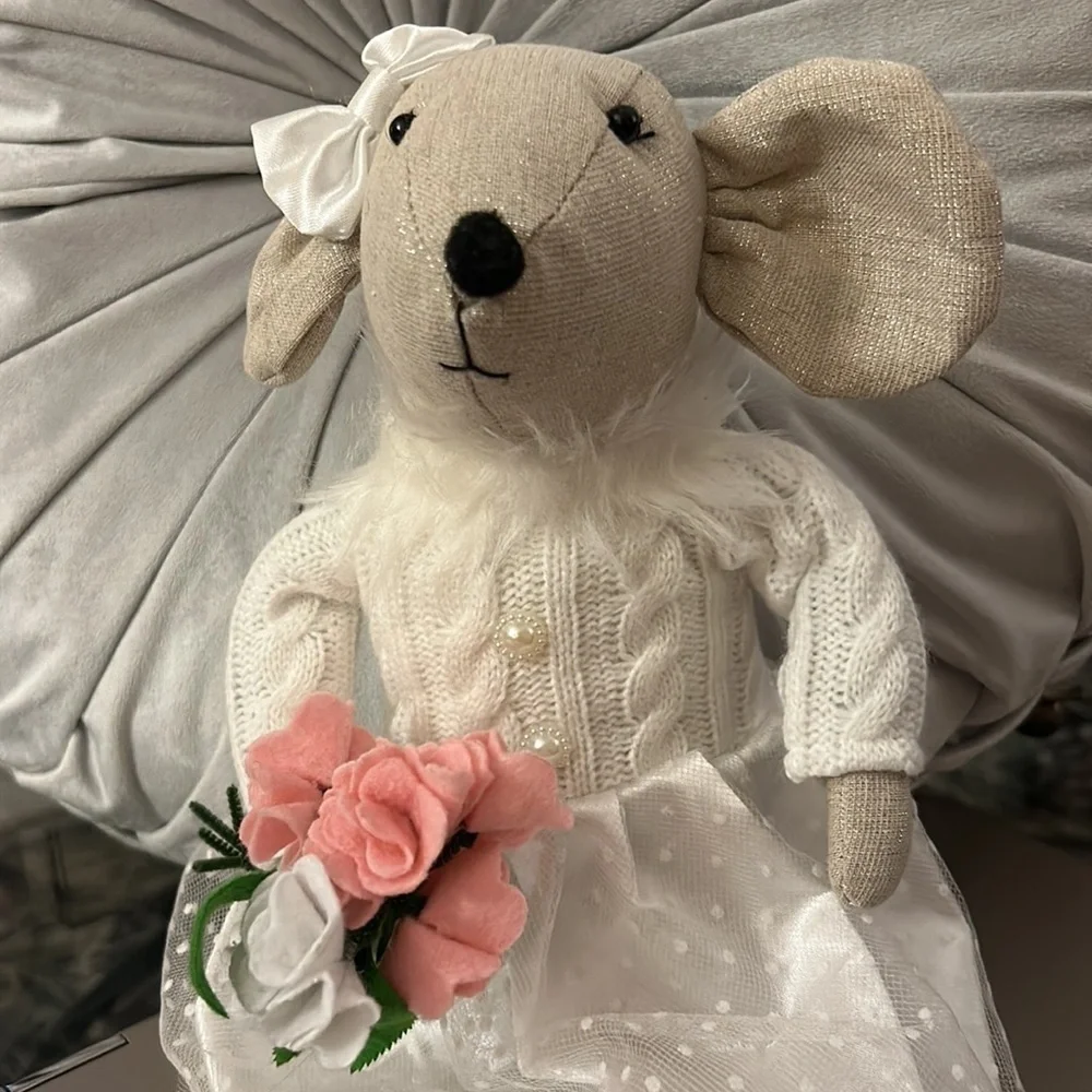 Plush shelf sitter Ballerina mouse.
